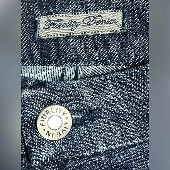 Fidelity LaFayette Mid Rise Boot Cut Jeans Sz 28 - Picture 5 of 9